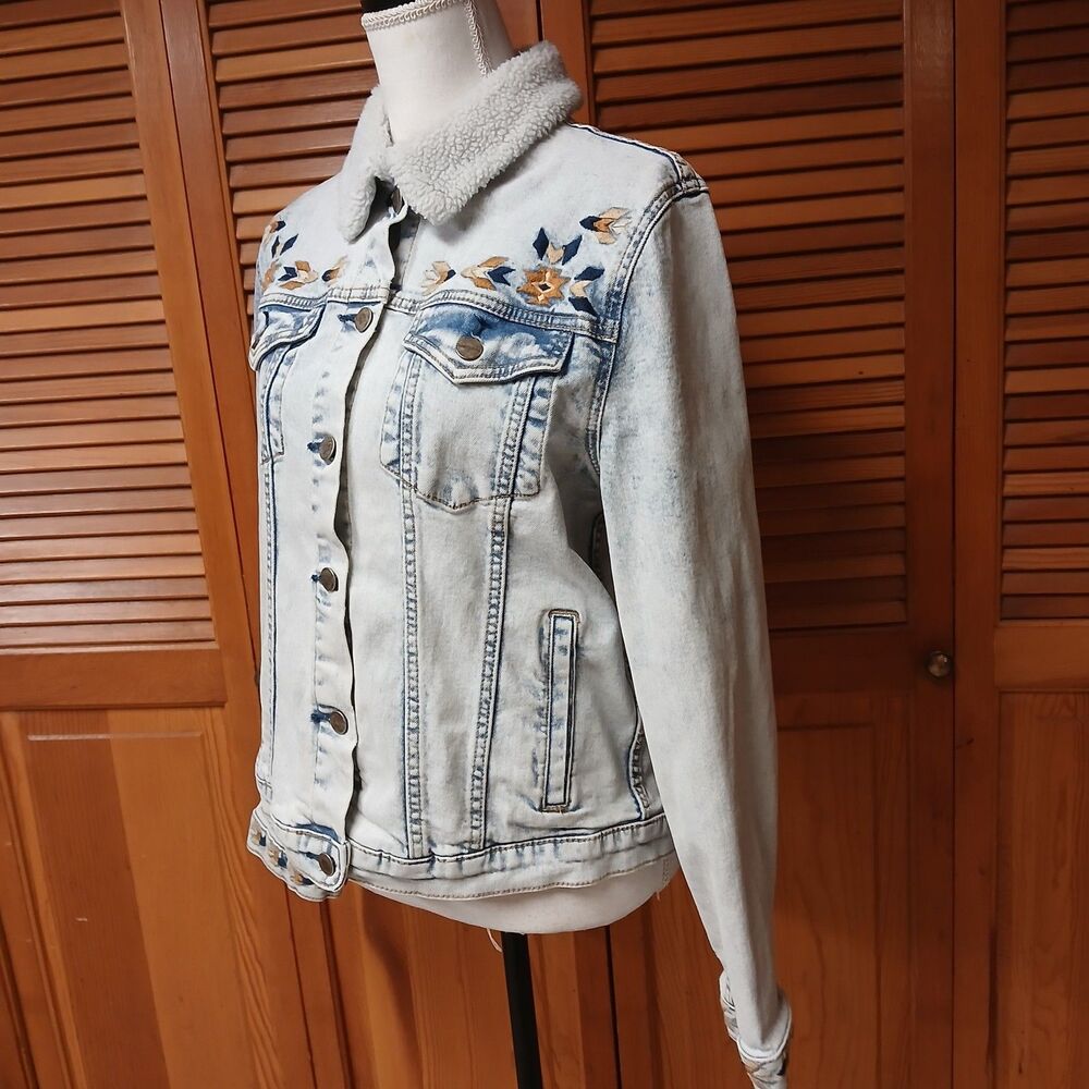 Driftwood Embroidered Trucker Denim Jean Jacket XL Acid Lite Wash Western Aztec - Picture 6 of 11